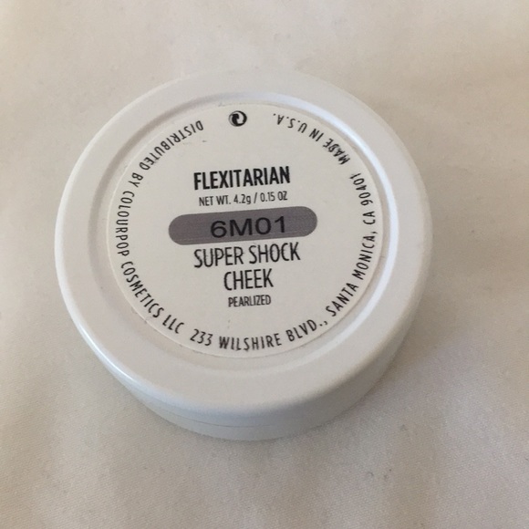 COLOURPOP Highlighter in Flexitarian ✨ - Picture 8 of 8